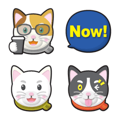 [LINE絵文字] 三匹の猫 冬コーデ 絵文字の画像